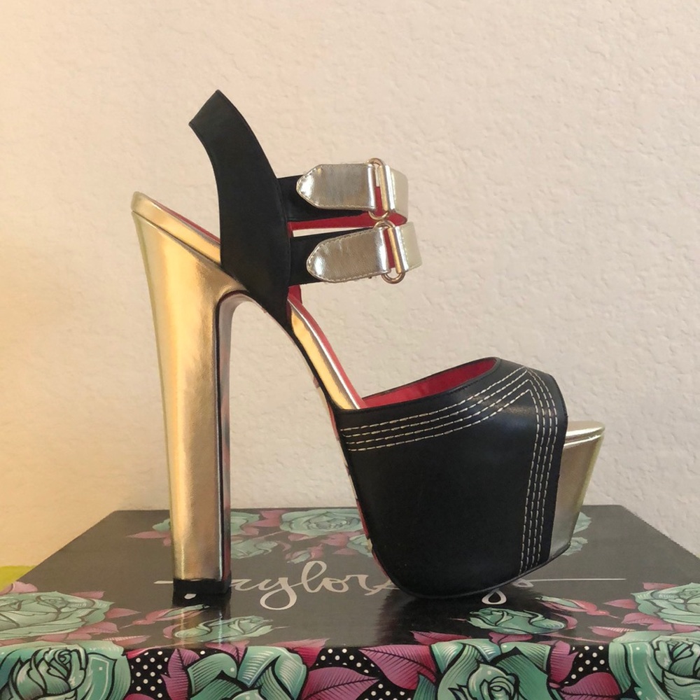 Taylor Says high heels Chevy size 9 black/gold